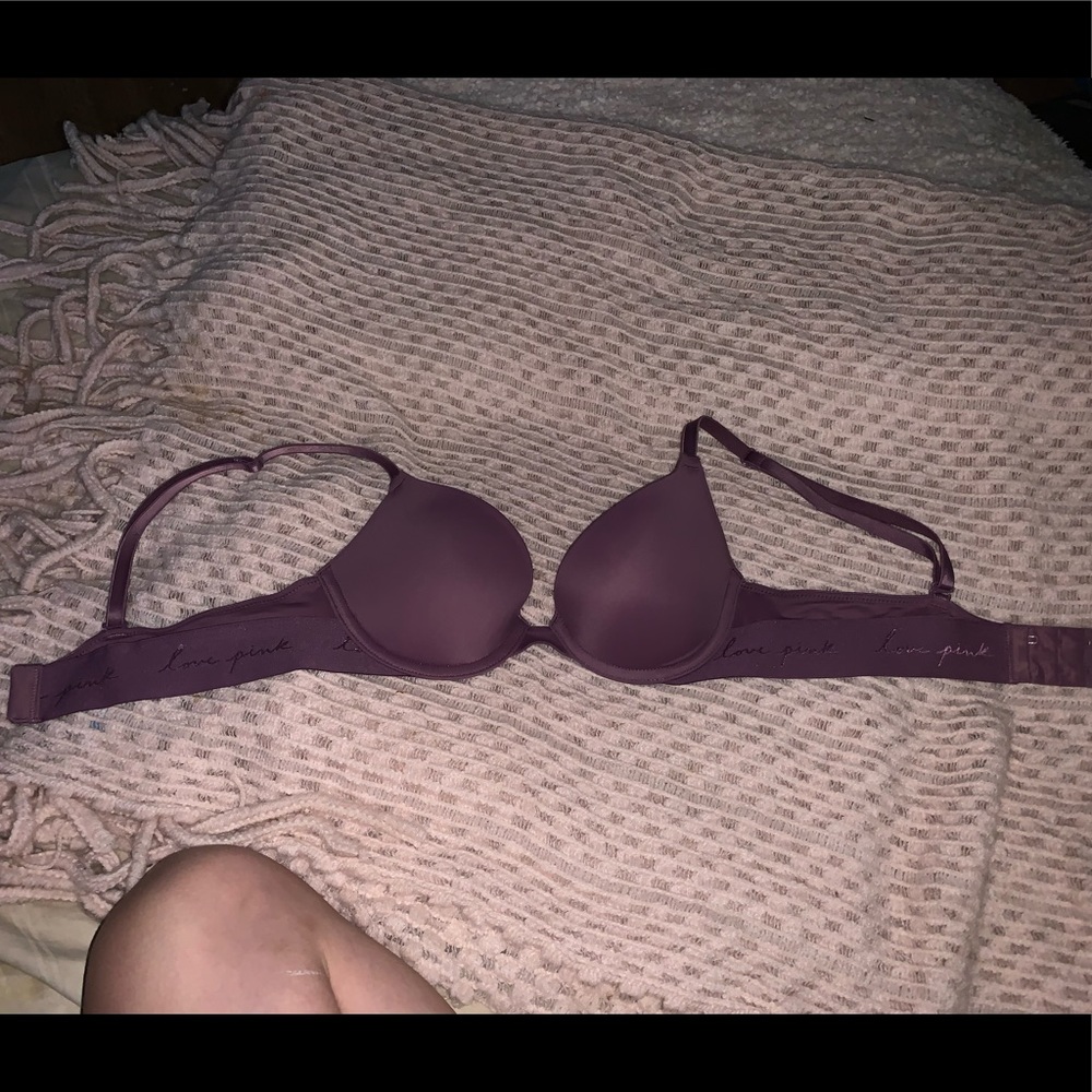32 A push up Victoria’s Secret PiINK